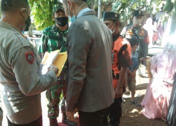 Satgas Covid-19 kecamatan Leles Hentikan acara dangdutan di saat penerapan PPKM Level 4